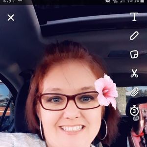 Meet your Posher, Laurie